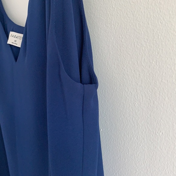 COPY - Aritzia Babaton everly v-neck camisole - Picture 3 of 4